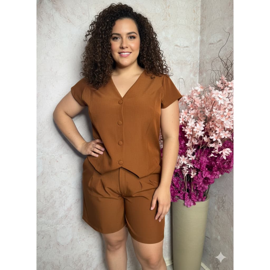Conjunto Feminino Plus Size G1 G2 G3 Sofisticado e Confortável Tecido Louis Twill Blusa e Shorts