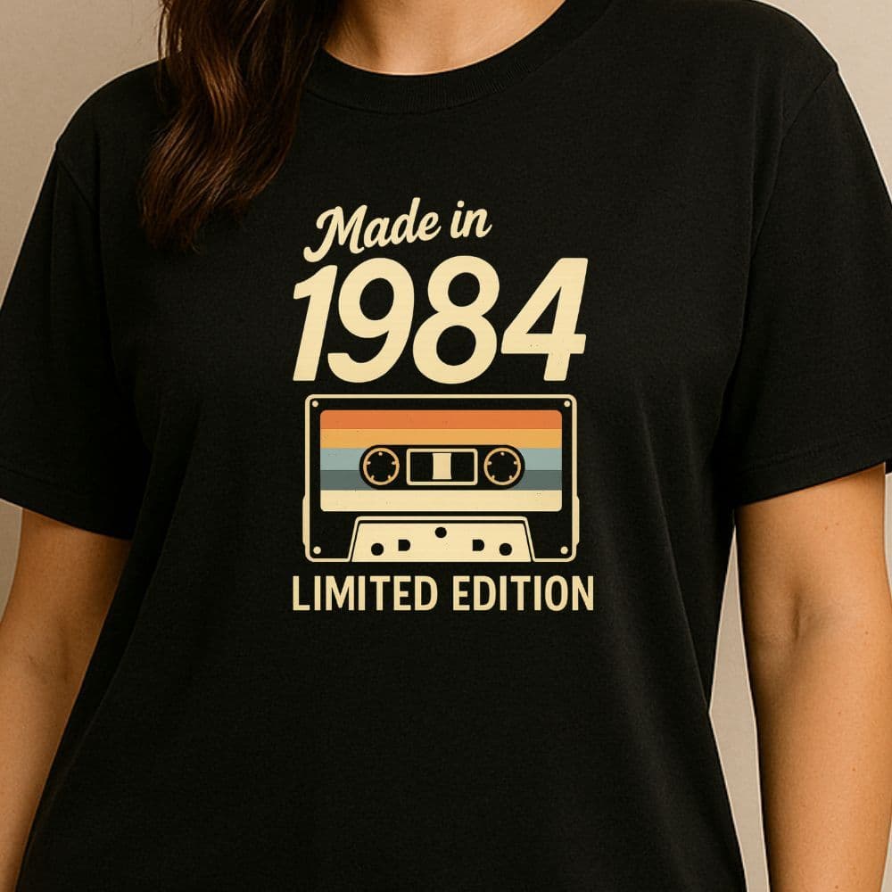 Camiseta Feminina e Masculina Estampa Lembraças 1984 100% Algodão 30.1 Lançamento 2025