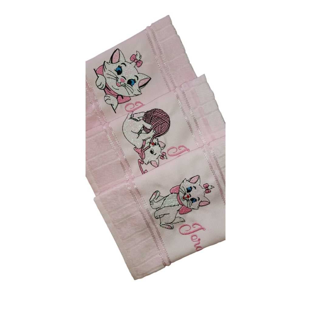 Kit de 3 Toalha de Lavabo Bordada Personalizada - Gatinha Marie