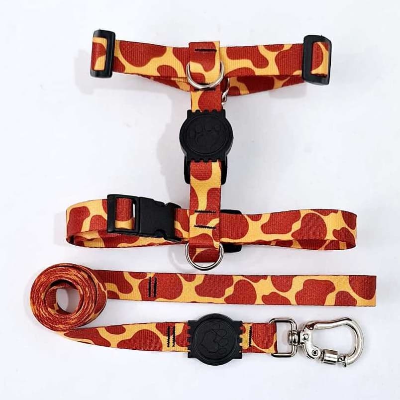 Peitoral H Anti-puxão estampa girafa com preto para cachorro