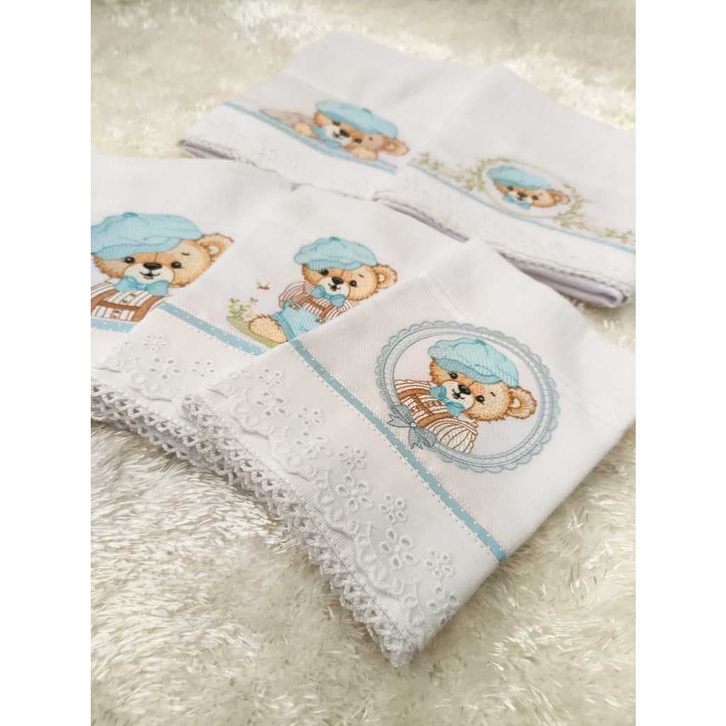 Fralda de Ombro Luxo Mabber personalizada e com acabamento em bordado inglês