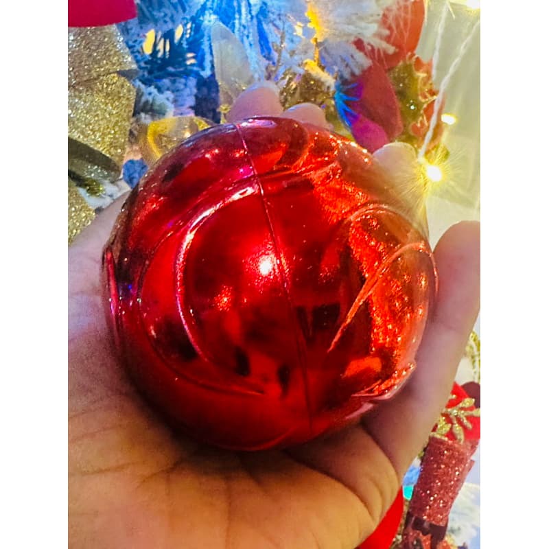 Bolas de Natal Vermelhas com Dourado e Detalhes com Glitter. 6 e 8cm de Diâmetro.