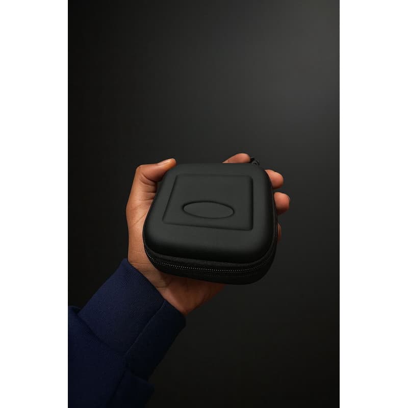 Case Emborrachado - Estojo emborrachado Bolsinha Bagg simples  tamanho P envio sortidos preto azul prata vermelho