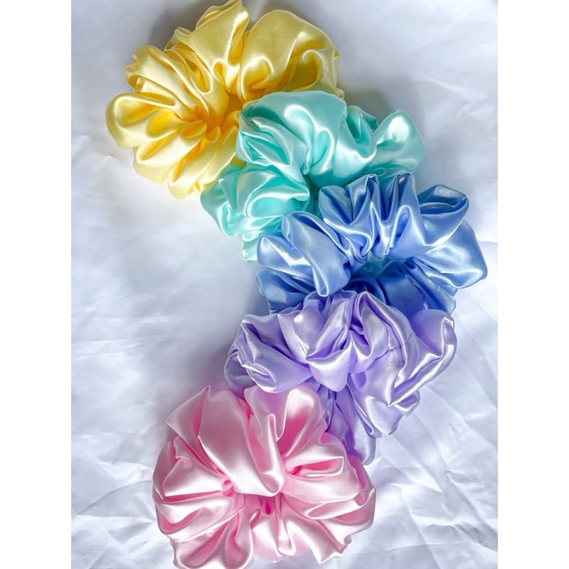 Kit 03 xuxinhas de Cetim Nao Quebra o Cabelo Cor Aleatoria / scrunchies/ antifrizz/ cetim/