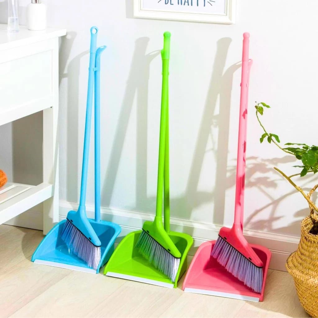Conjunto Para Limpeza De Vassoura E Pá De Lixo Colors De Plástico 80cm Cabo Metal