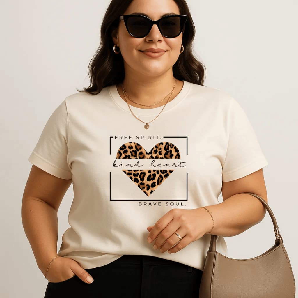 Camiseta Plus Size Feminina Estampada Coração Onça Escrita 100% Algodão Premium Verão Academia Treino Blusa Camisa