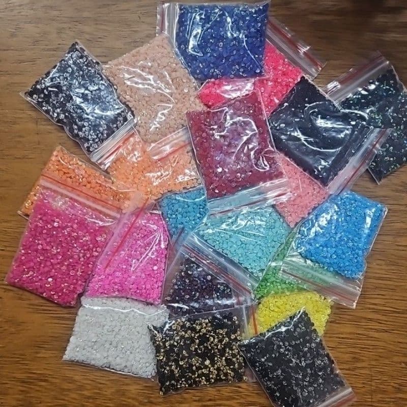 Margarida 3mm Pedrarias para unhas