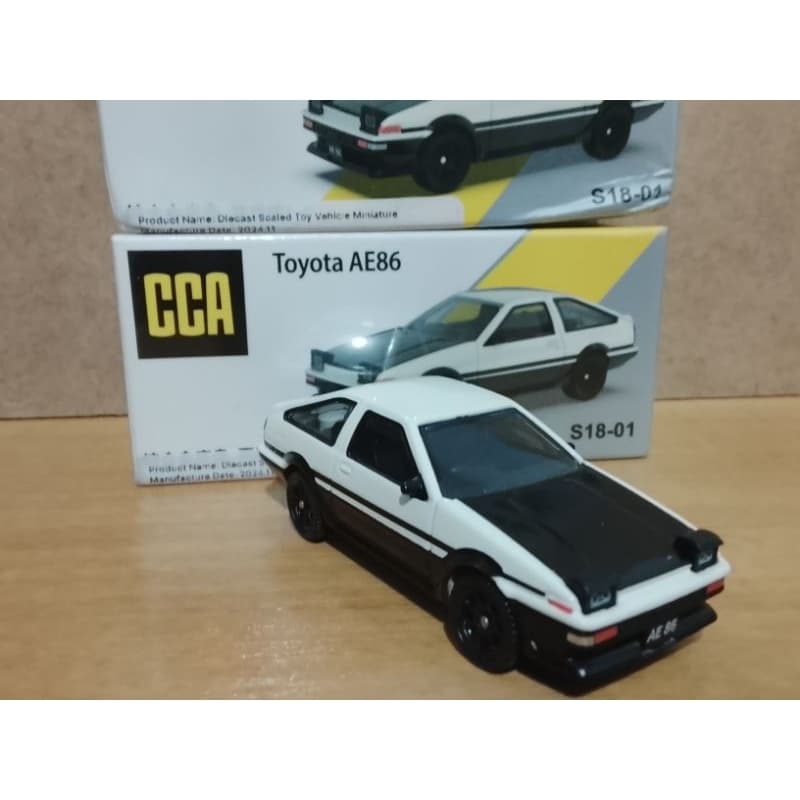 miniaturas carro Toyota marca CCA