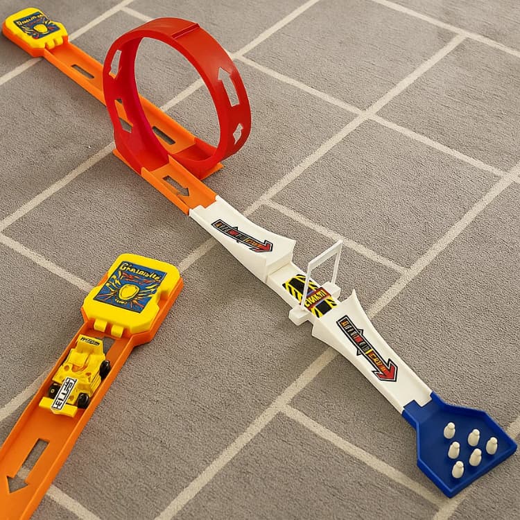 Pista de Corrida de Carrinho Radical com Looping 360° Strike Com Lançador e Pinos Strike Brinquedo