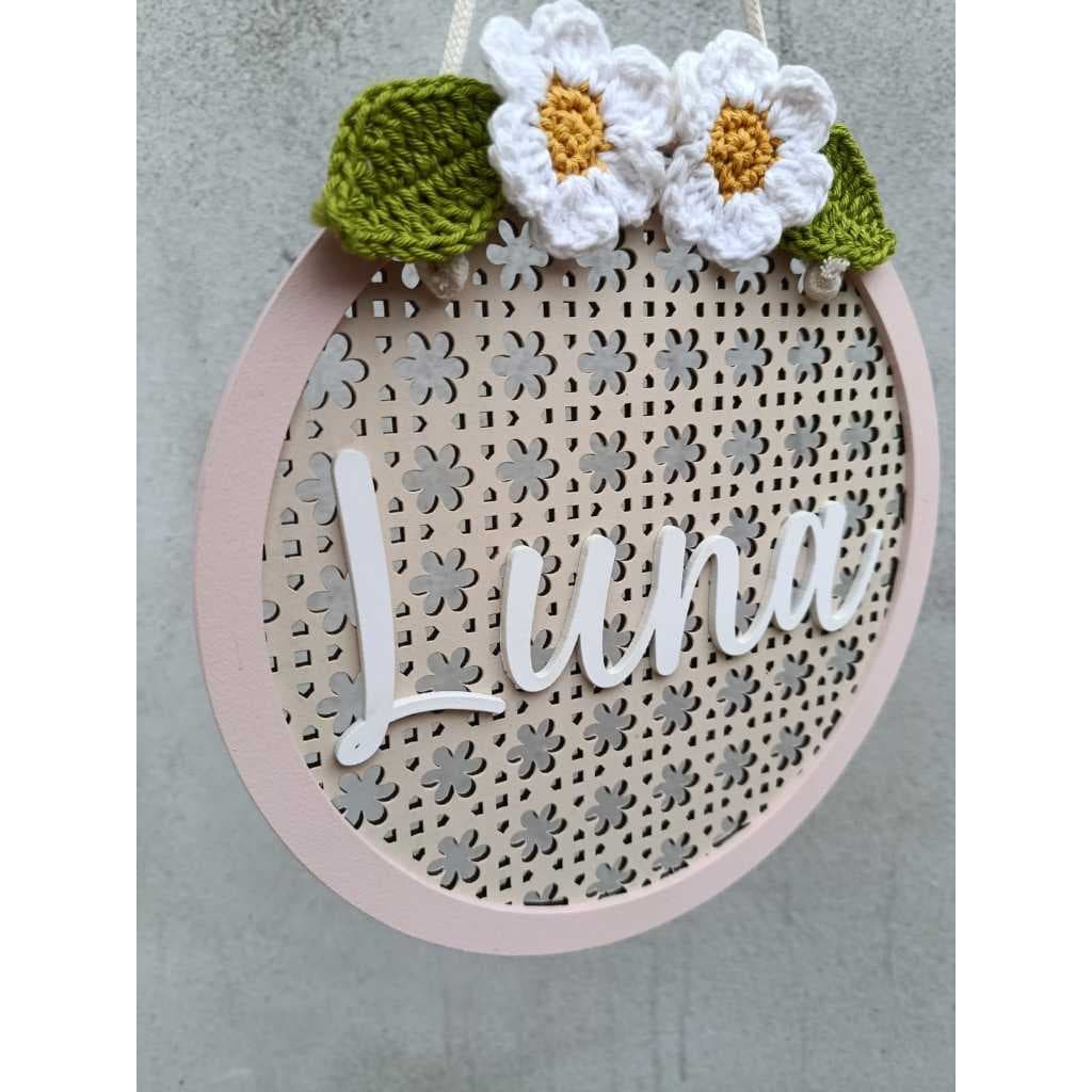 Porta Maternidade Guirlanda Palha Indiana Flor - Amigurumi Luxo Personalizado (Nome)