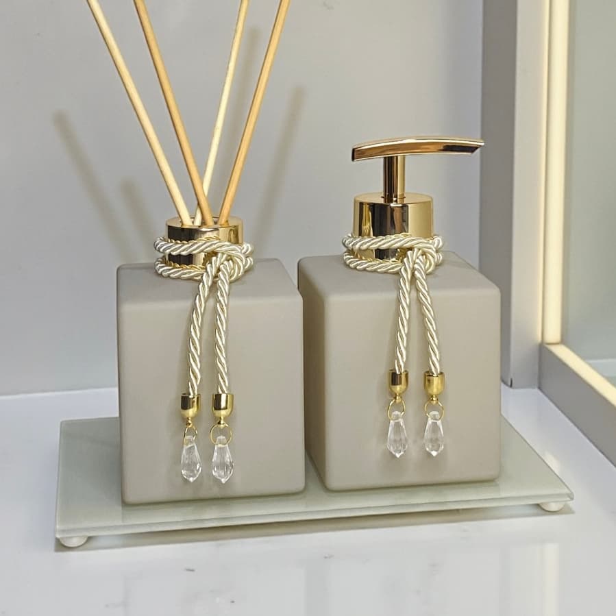 Kit Lavabo Banheiro Vidro Bege Fosco Saboneteira Difusor Com Bandeja Luxo