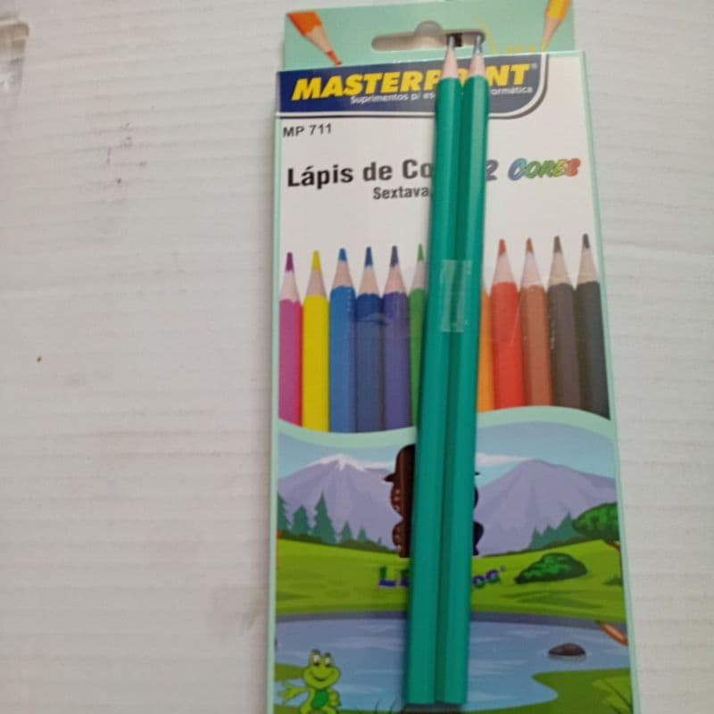 lápis de cor com 12 cores 2 lápis preto de brinde!