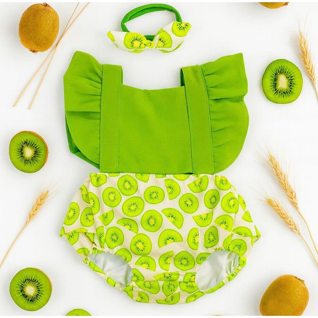 Jardineira Romper Menina Tematica Fruta Kiwi Estampada