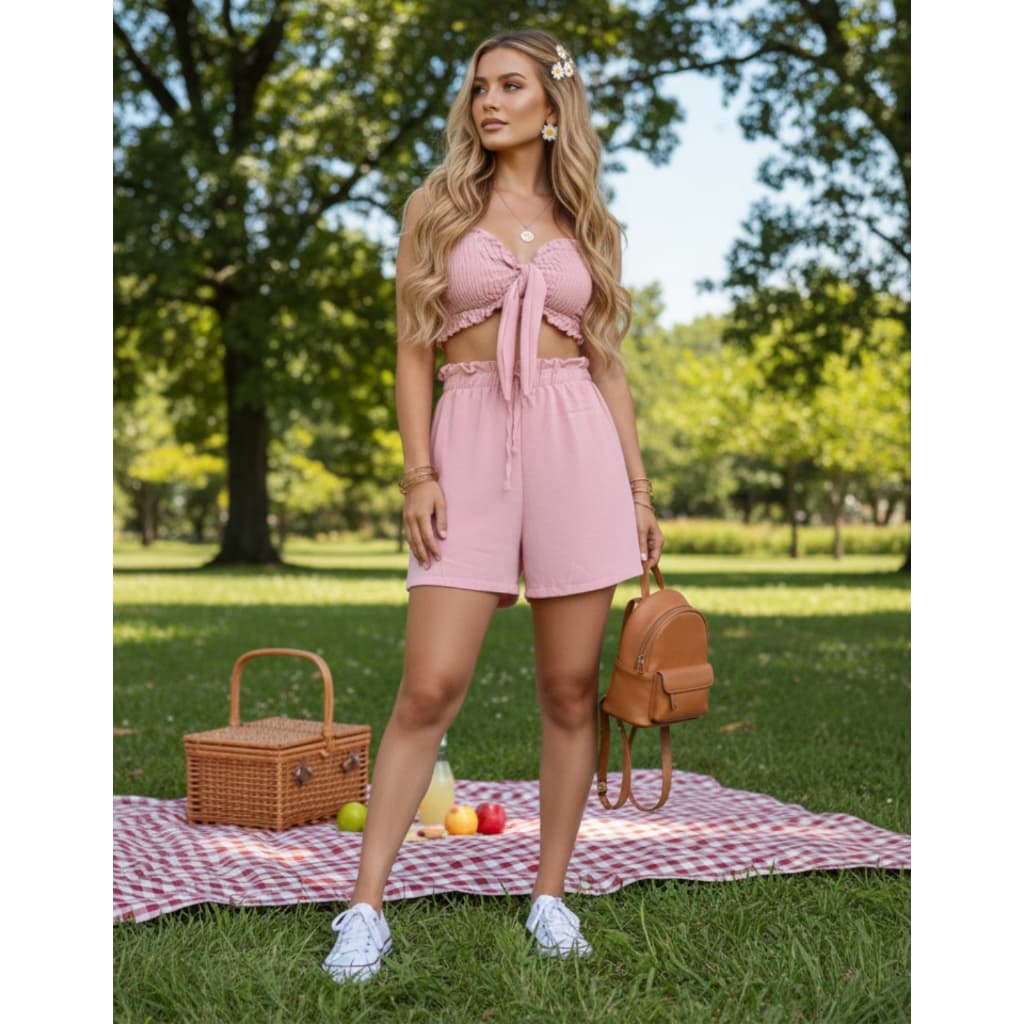 Conjunto Top Lastex Tomara que Caia e Short Soltinho Elegante