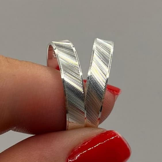 Aliança Trabalhada de compromisso/Namoro/Noivado 4mm - Prata 925 legítima