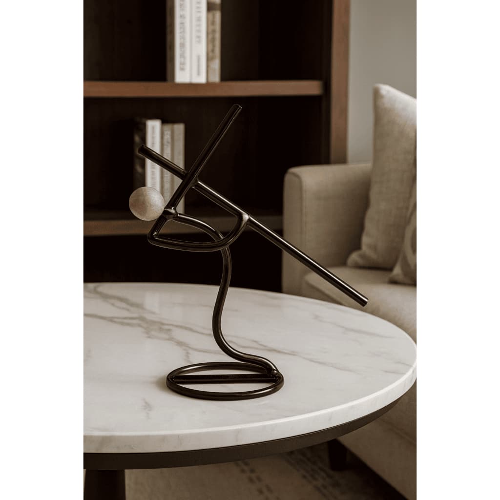 Escultura Em Ferro Decoração Segurando Uma Cruz Mesas Estantes - Preto