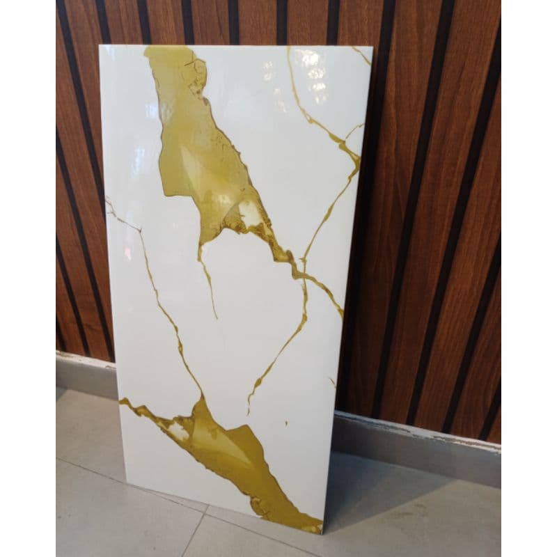 Placa Adesiva Marmorizada Decorativa 30x60cm Dourada para Decoração de Entrada Toque Luxuoso