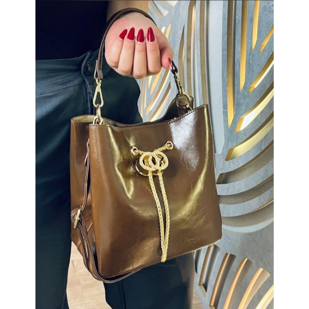 Bolsa Feminina Bella Paulla Alça de Mão e Transversal Fecho Detalhe Dourado Média Casual Lisa Dia Dia