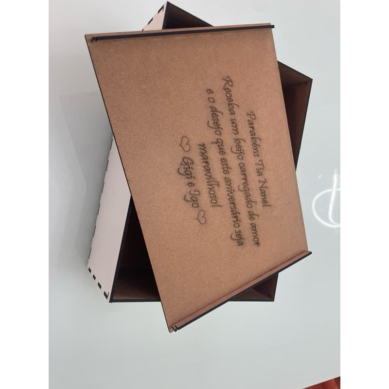 Caixa em MDF personalizada com msg