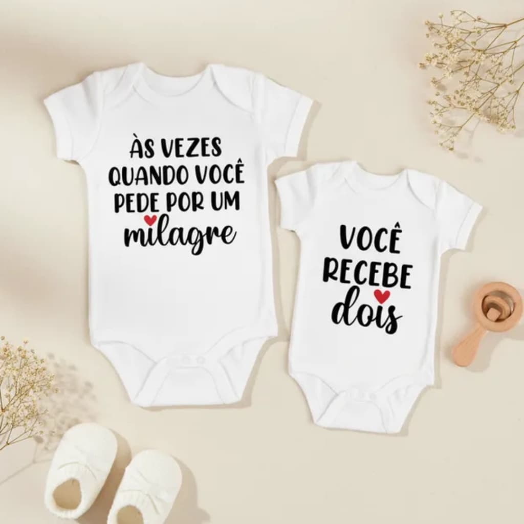 Body curto bebê branco divertido irmãos gêmeos estampado frase milagre revelação gravidez