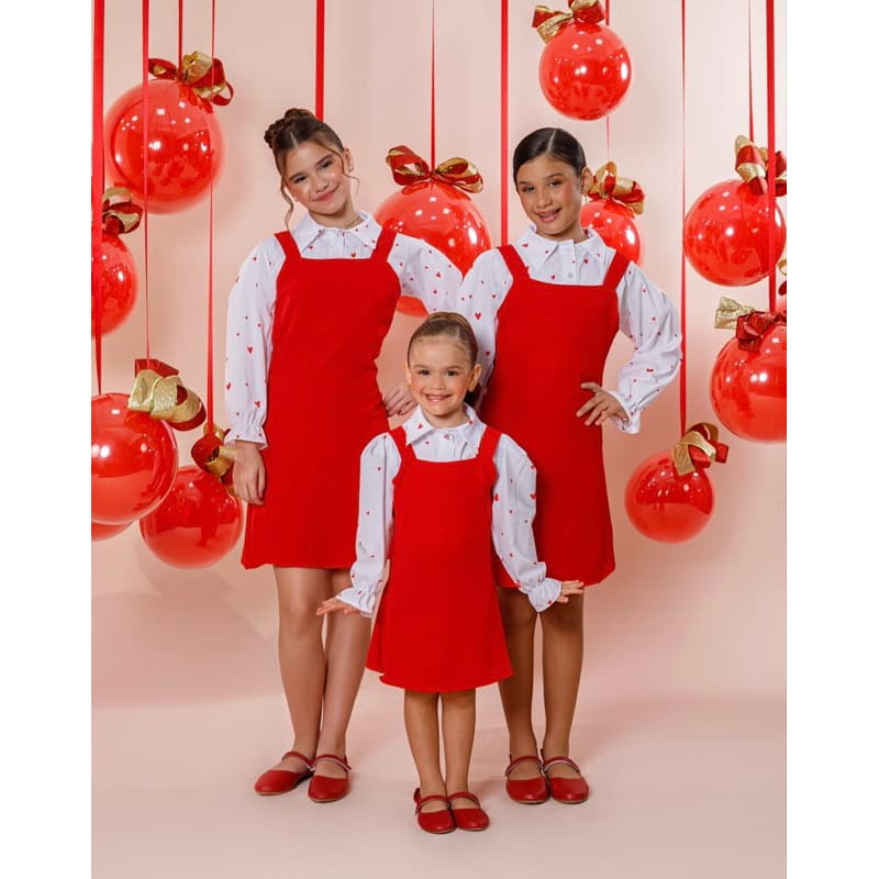 Conjunto Jardineira em Crepe Blusa Corações Manga longa Infantil Boneca