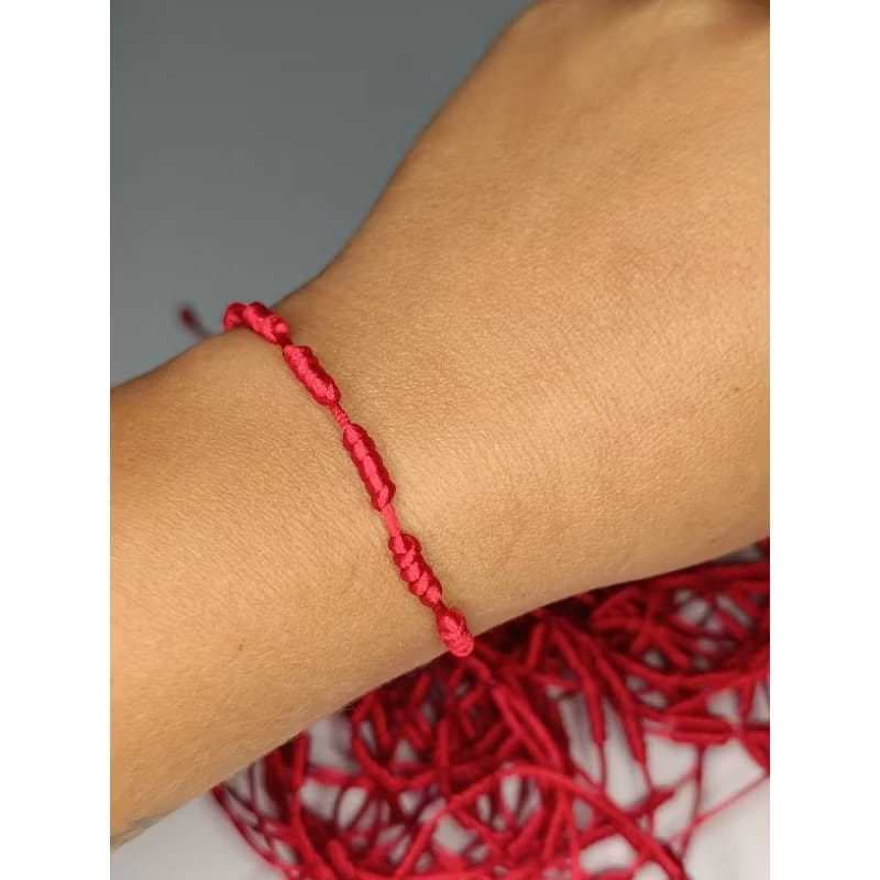 Kit com 100 Pulseiras de 7 Nós Vermelha