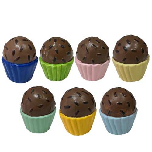 Mini Brigadeiro Decorativo em Cerâmica 5,5cm