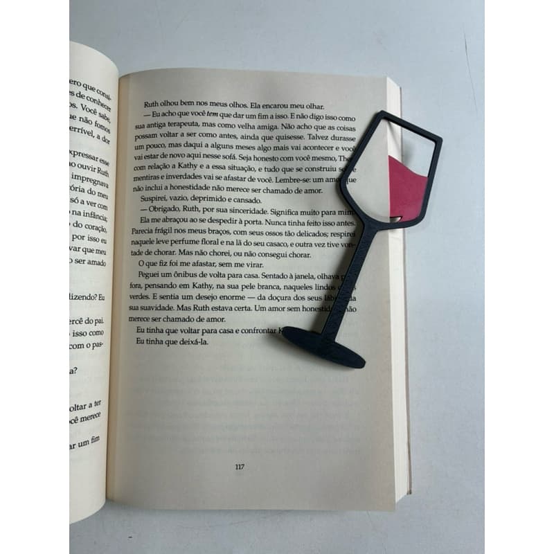 marcador de páginas, livros em formato de taça de vinho!
