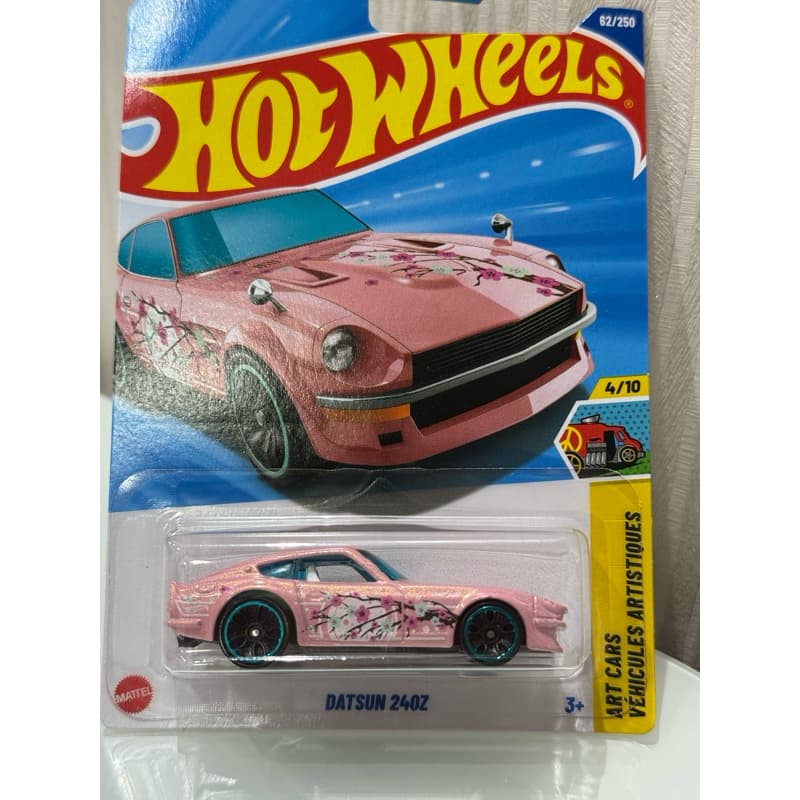 Carrinho Hot Wheels Datsun 240Z rosa / Carrinho Hot Wheels Datsun 240Z azul