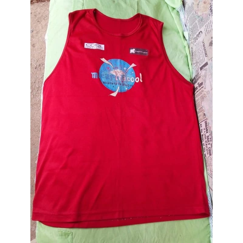 Linda camiseta regata tamanho M, excelente qualidade !!!