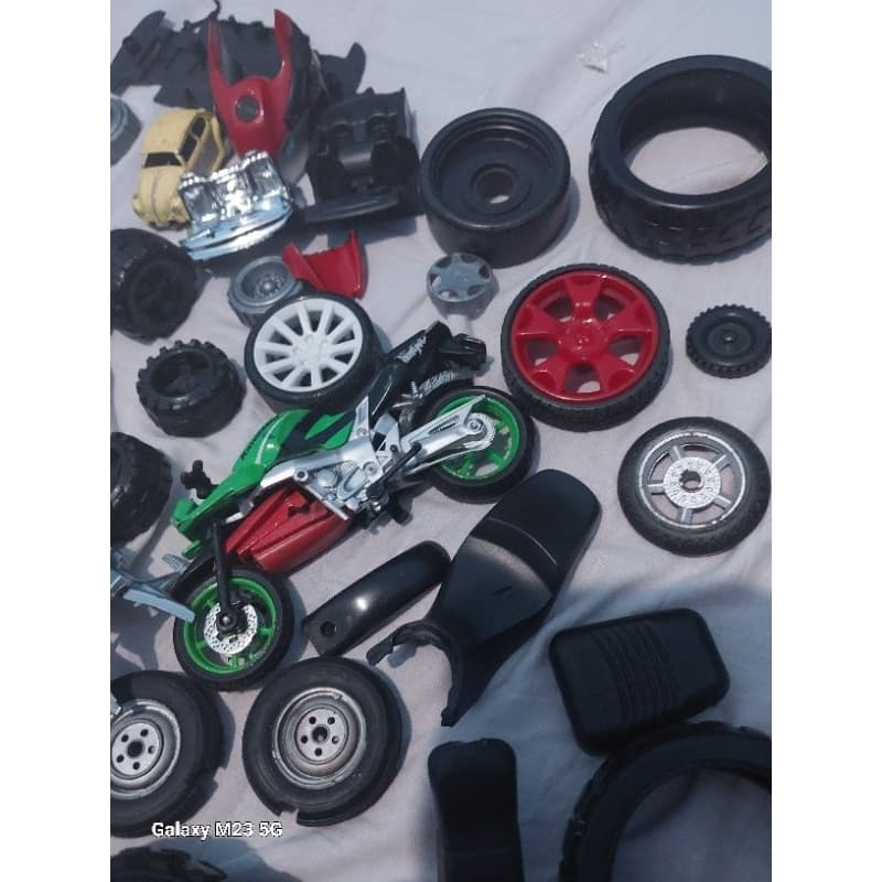 sucatas miniatura
