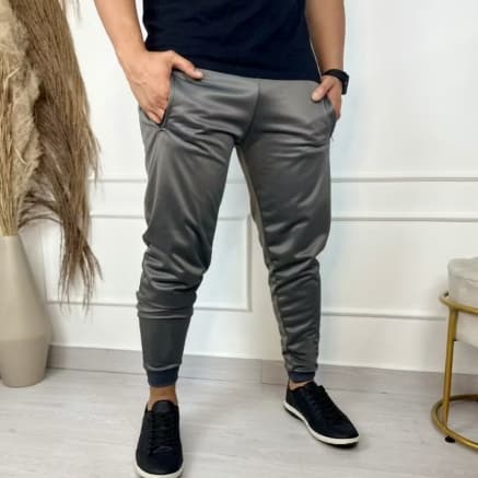 CALÇA MASCULINA PLUS SIZE  COM ZIPER BOLSOS LATERAIS G1 ao G4 (FLANELADA NA PARTE INTERNA)