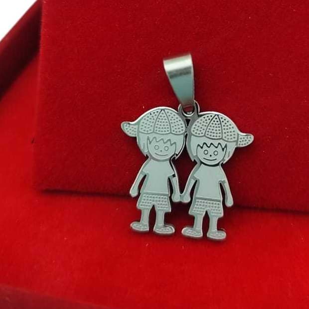 PINGENTE 2 MENINOS PRATA AÇO INOX Para Presente