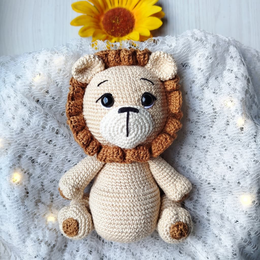 Leãozinho, girafinha elefantinho em amigurumi croche / para brincar, enfeitar, presentear