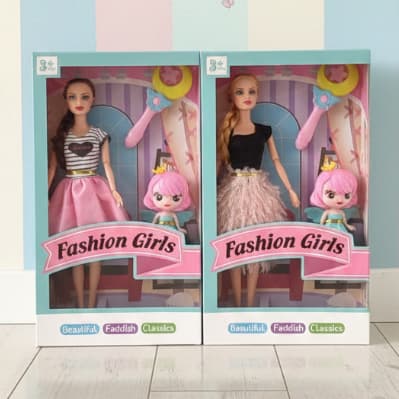 Boneca Fashion Trançada - Boneca Articulada acompanha uma Fada e uma Varinha