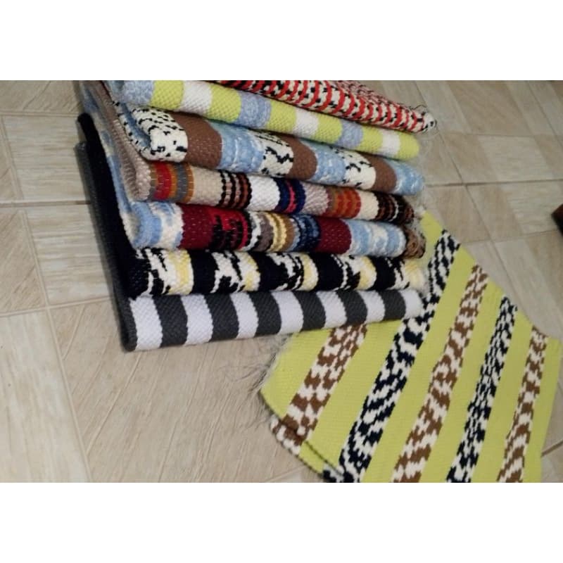 Kit Com 5 Tapetes Artesanais de Tear Grosso - Cores Sortidas - Dupla face- Praticidade para o Dia a Dia 50x78 cm