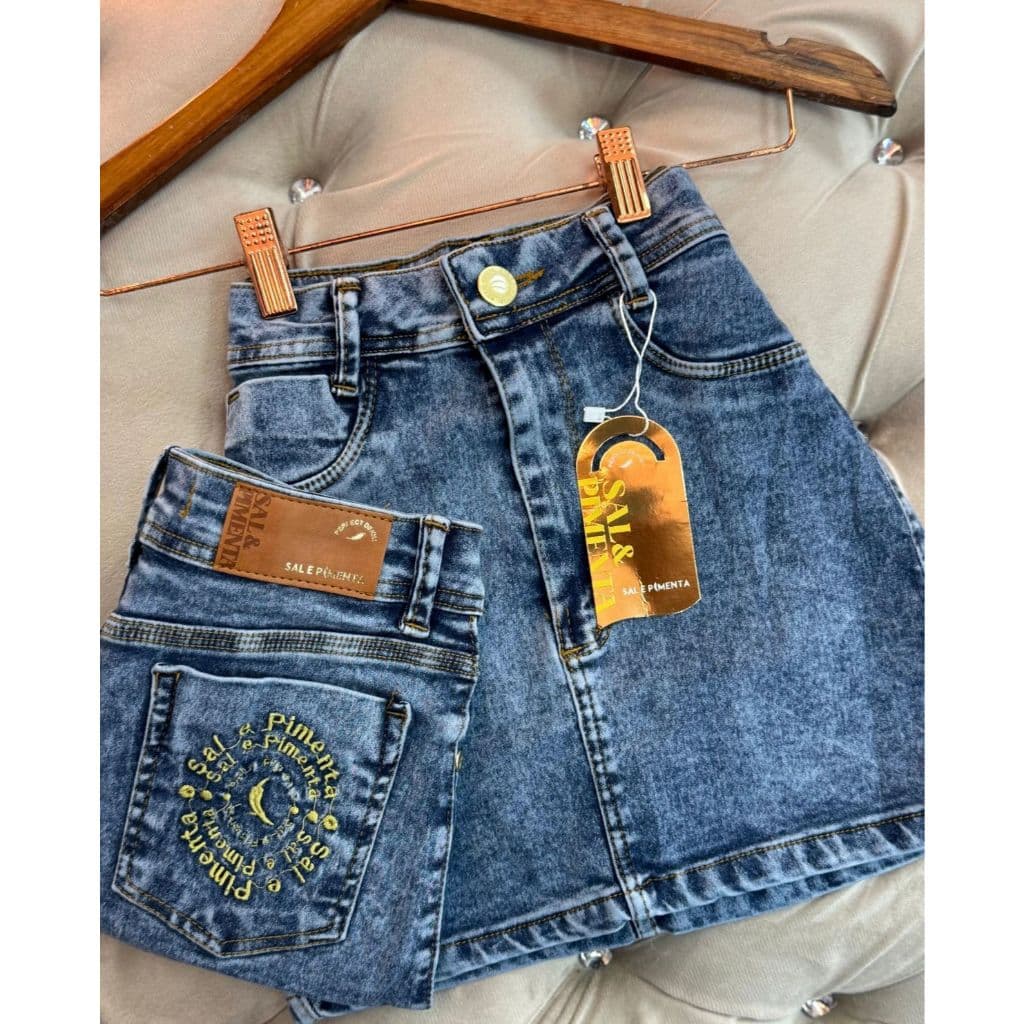 Saia Jeans Sal E Pimenta  Preta E Branca Com Lycra Escrito