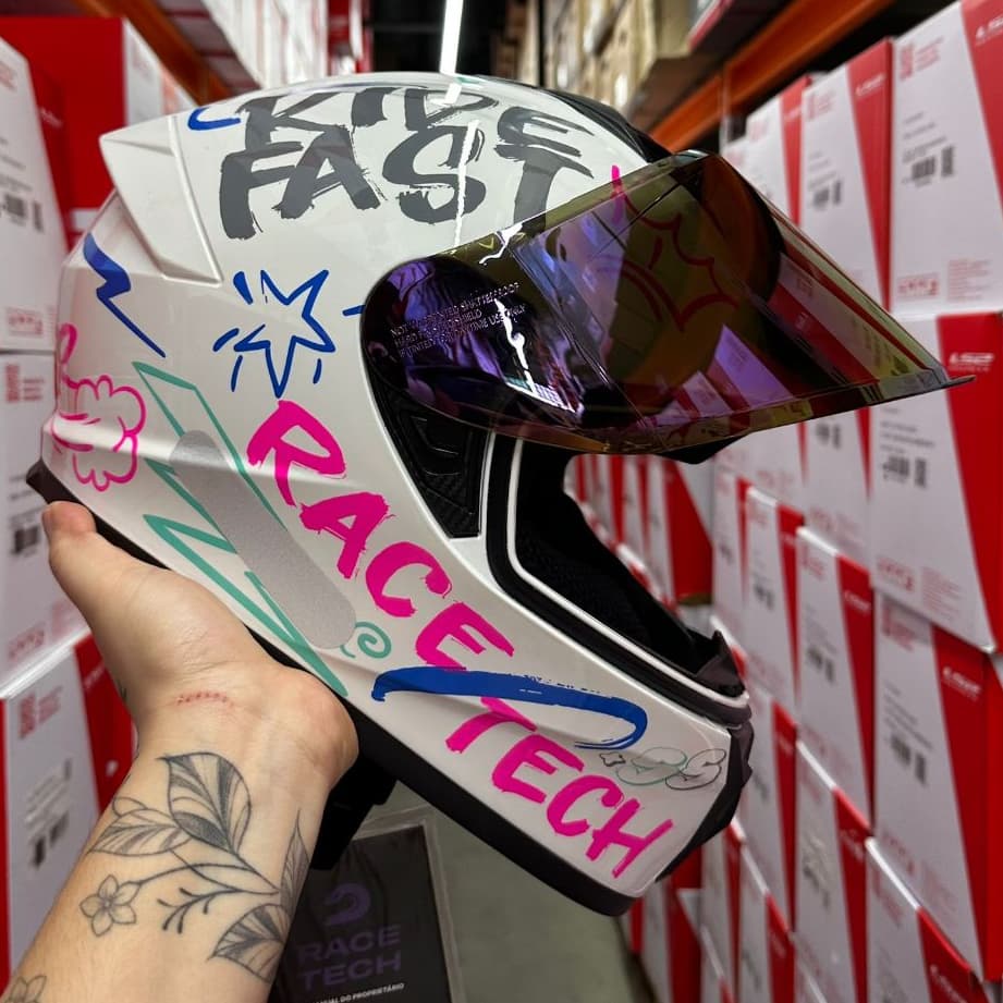 CAPACETE RACE TECH HIT LANÇAMENTO IMPERDIVEL FASTER ROSA + SUPER BRINDE VISEIRA CAMALEÃO