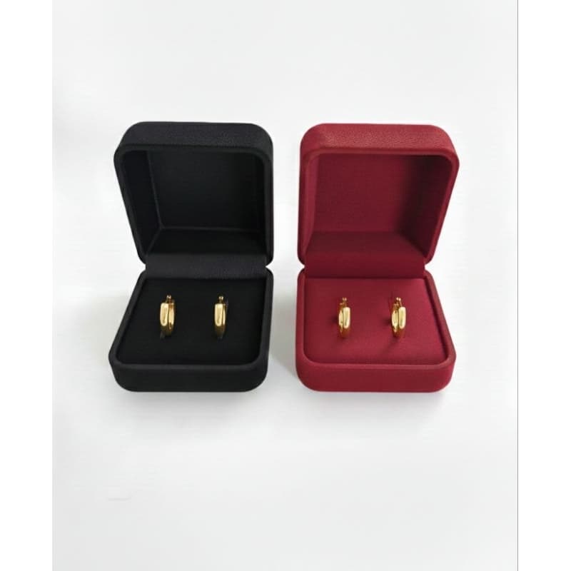 Caixinhas Estojo de Veludo Tradicional 2 fendas para Alianças/Anéis Cor Preto e Vermelho.