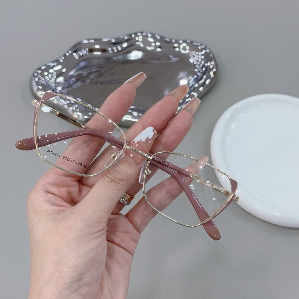 Armacao de oculos para grau meio gatinho pequeno resistente