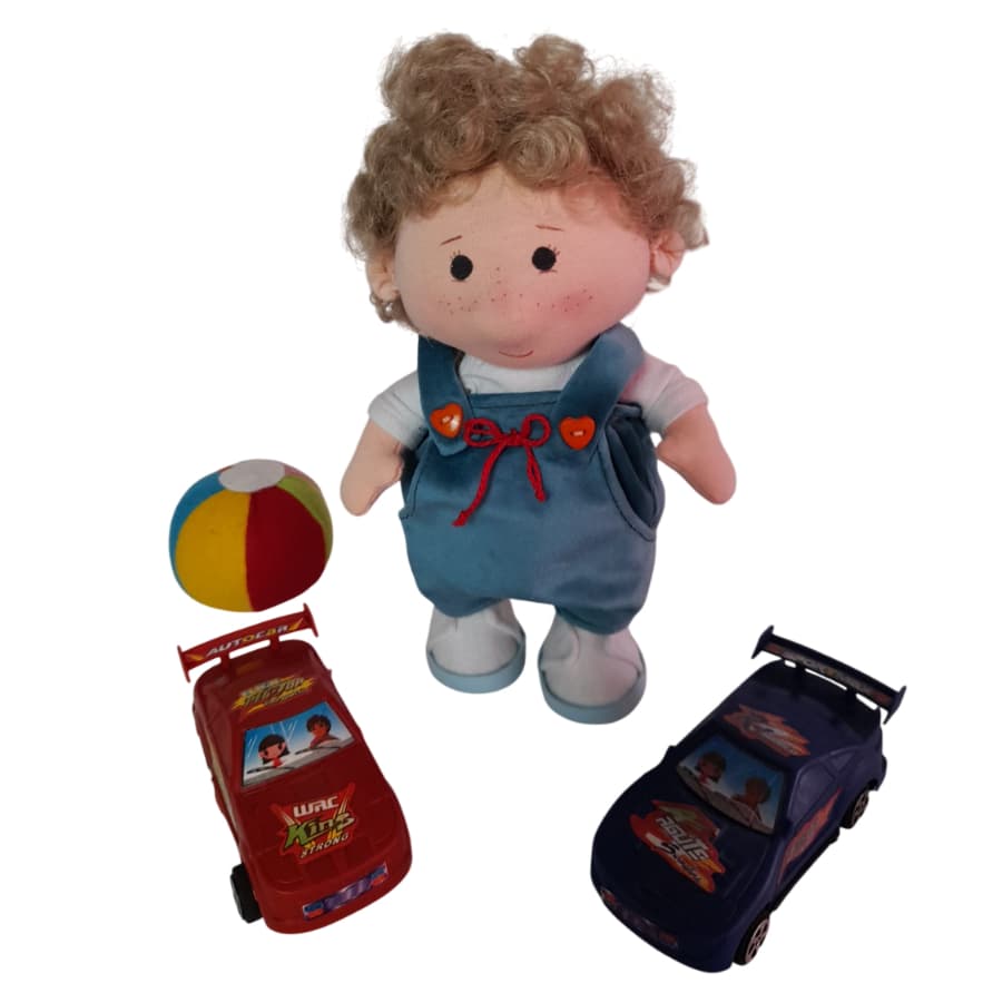 Boneco Theo 25cm Estruturado e Articulado com roupas removíveis