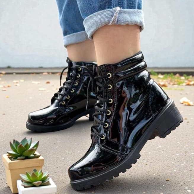 Coturno Bota Feminino Verniz Preto Confortável e Moderno Para Meninas