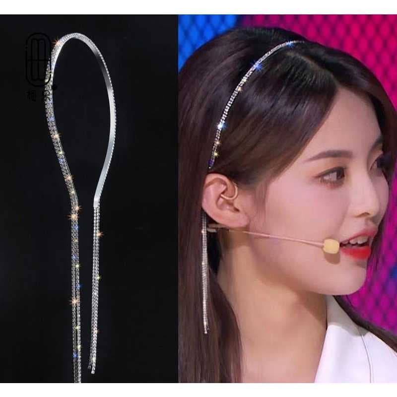 Tiara Fina Moda Coreana Metal Leve com Detalhe em Strass