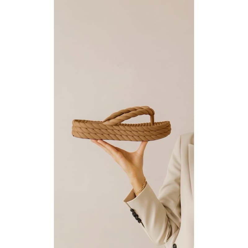 Papete Feminina Plataforma Trançada Sandália Conforto Sola Grossa Leve Estilo Moderno Chinelo Ortopedico Verão, Praia...