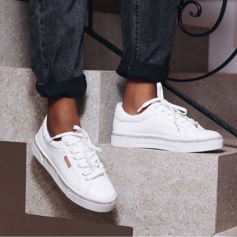 Tênis Feminino Branco Casual Fashion – Conforto Máximo e Detalhe com Brilho Villa Grife
