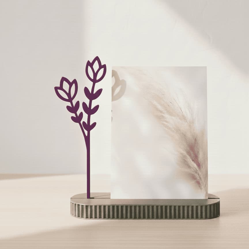Suporte Decorativo para Fotos e Cartões com Flor – Minimalista e Elegante