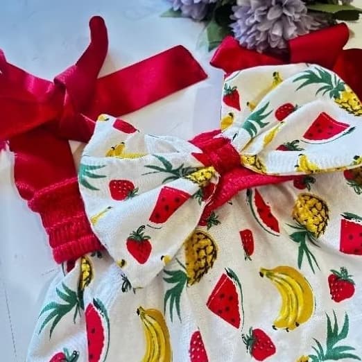 vestido de bebê frutinha com crochê e laço frontal delicado fresquinho e encantador