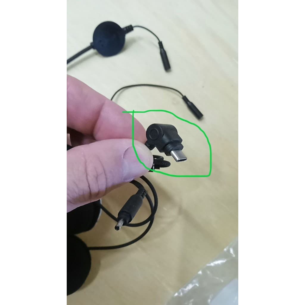 Fones de ouvido microfone Intercom MOD V6 PLUS TYPE C XINOWY TELEHEER para capacete  ( LER TODO ANUNCIO )