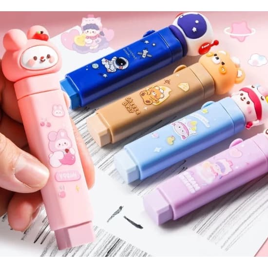 Caneta Borracha Retrátil com 2 Refíl Deslizante (Coelho Rosa/Astronauta/Urso Marrom/Pato Amarelo/Menina com Óculos)