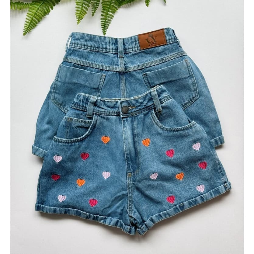 Short Jeans Feminino Corações Coloridos Com Bolso